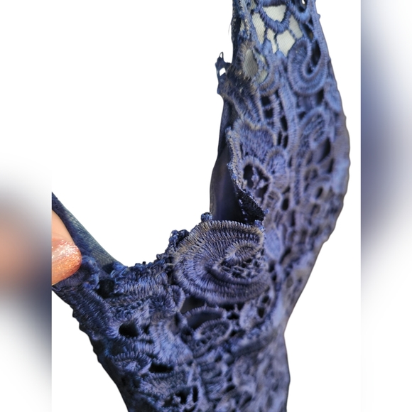Aidan Mattox Navy Double-V Lace Cocktail Dress Size 6 - Picture 2 of 5